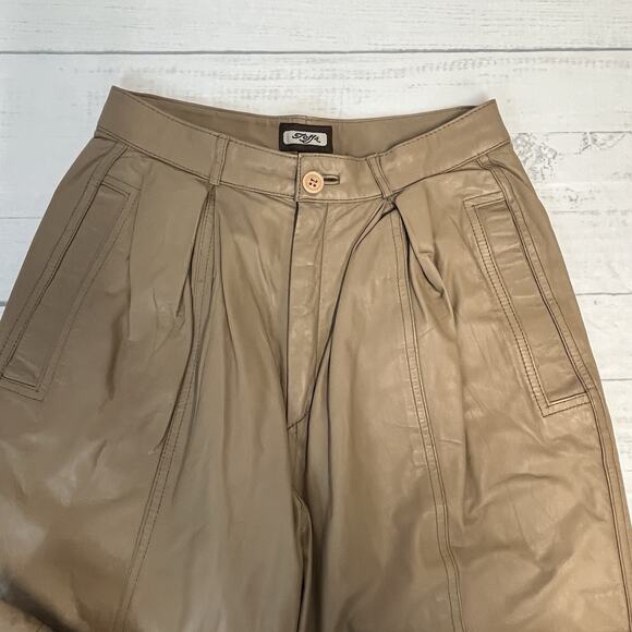 Toffs Leather Pants Womens Petite sz 30/10 Brown Pleated Vintage 90s Y2K Pockets - Picture 2 of 10